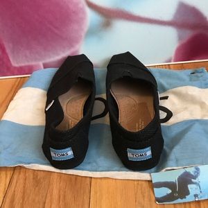 New Black Burlap TOMS Sz 7